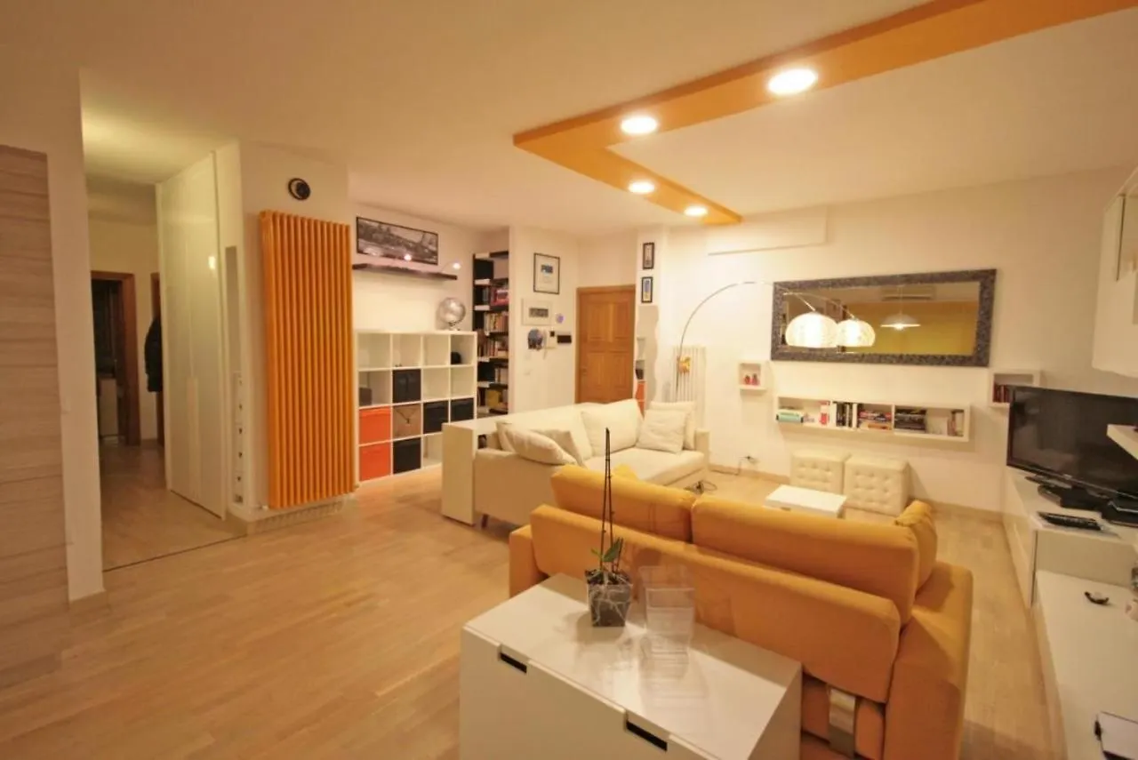 Comodo Appartamento Casa Razzoli Palau 0*,  Italien