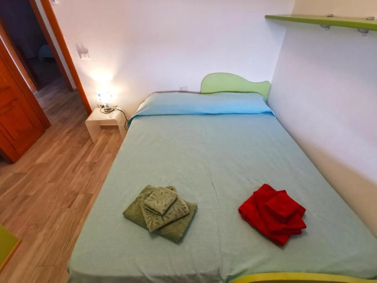 Ferienhaus Comodo Appartamento Casa Razzoli Palau
