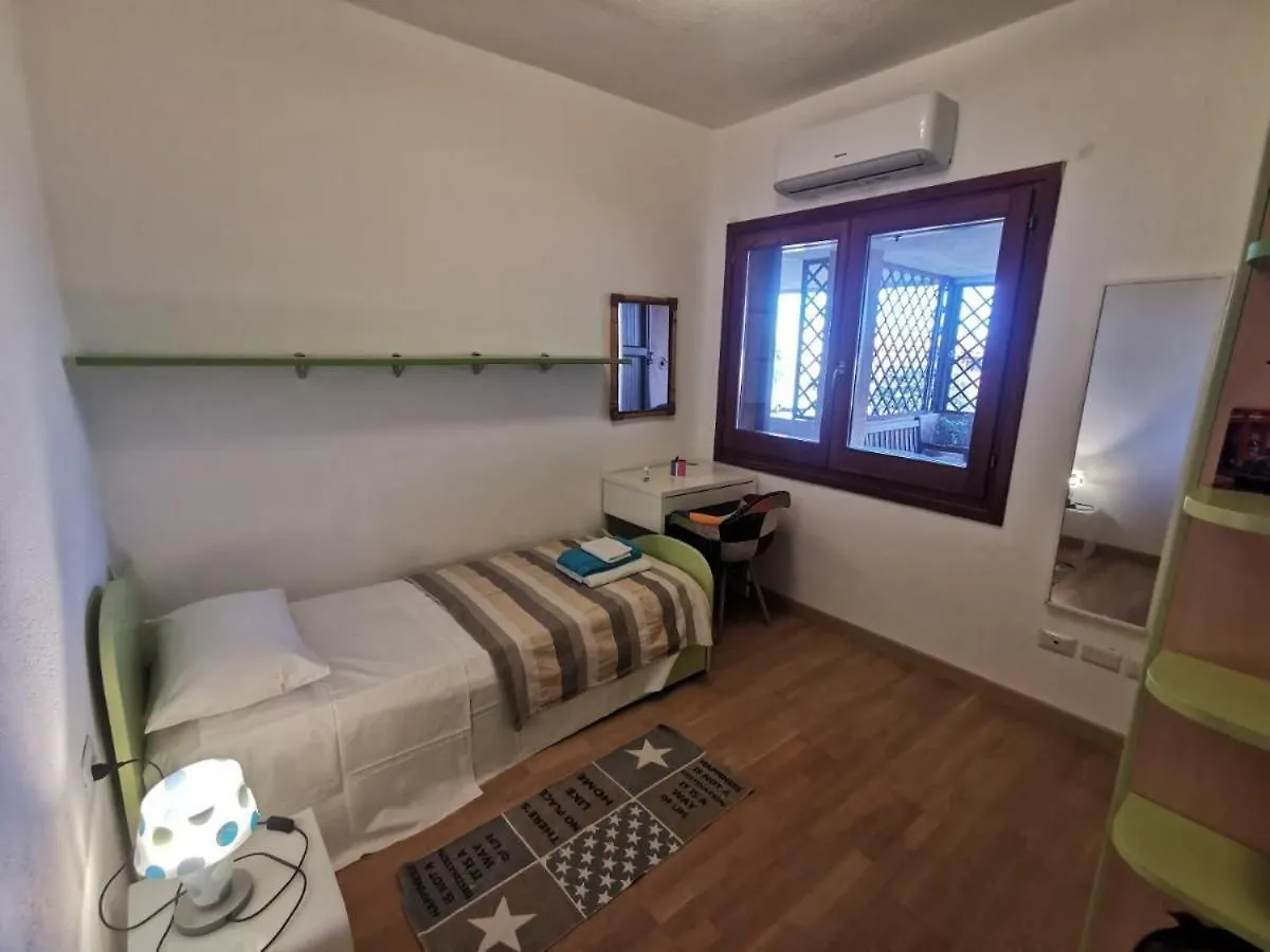 Comodo Appartamento Casa Razzoli Palau 0*,  Italien
