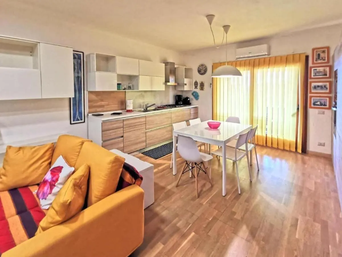 Ferienhaus Comodo Appartamento Casa Razzoli Palau Italien