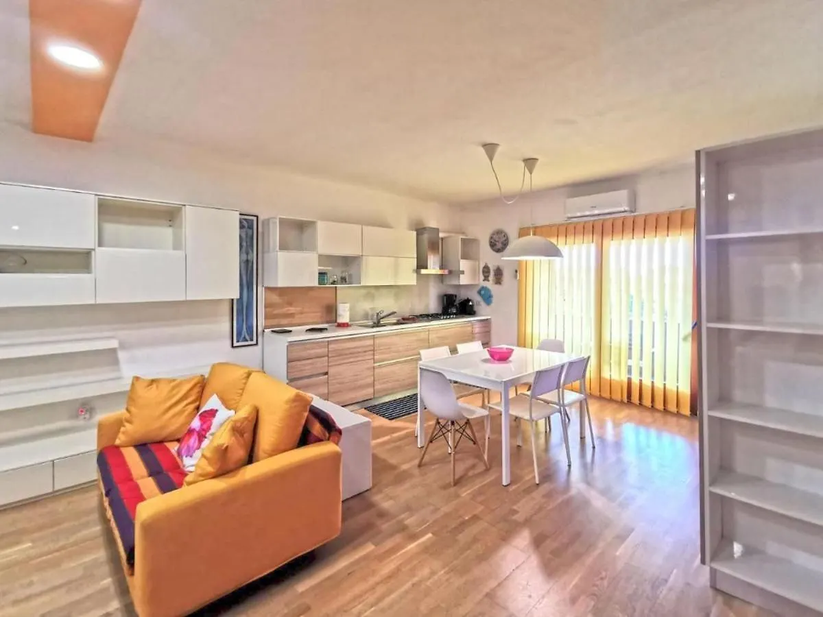 Comodo Appartamento Casa Razzoli Palau 0*,